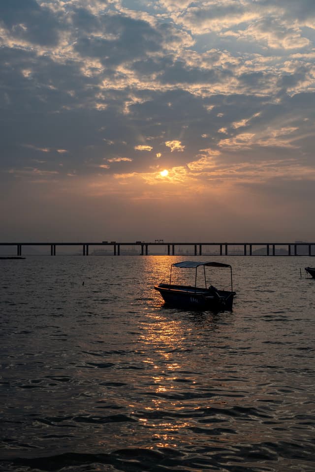 日落海港