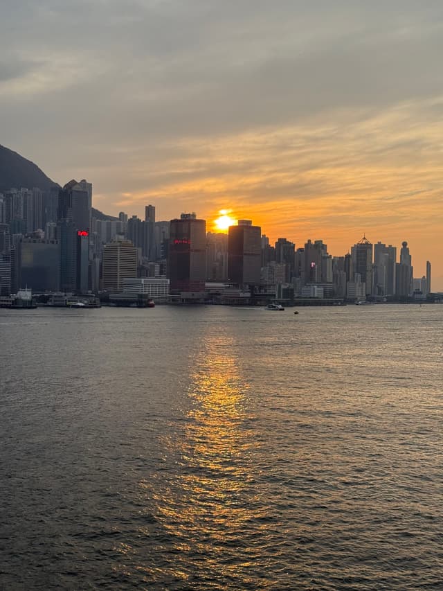 维港落日